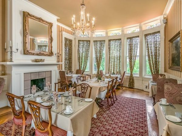 tiffany-dining-room-mayors-mansion tiffany-dining-room-mayors-mansion