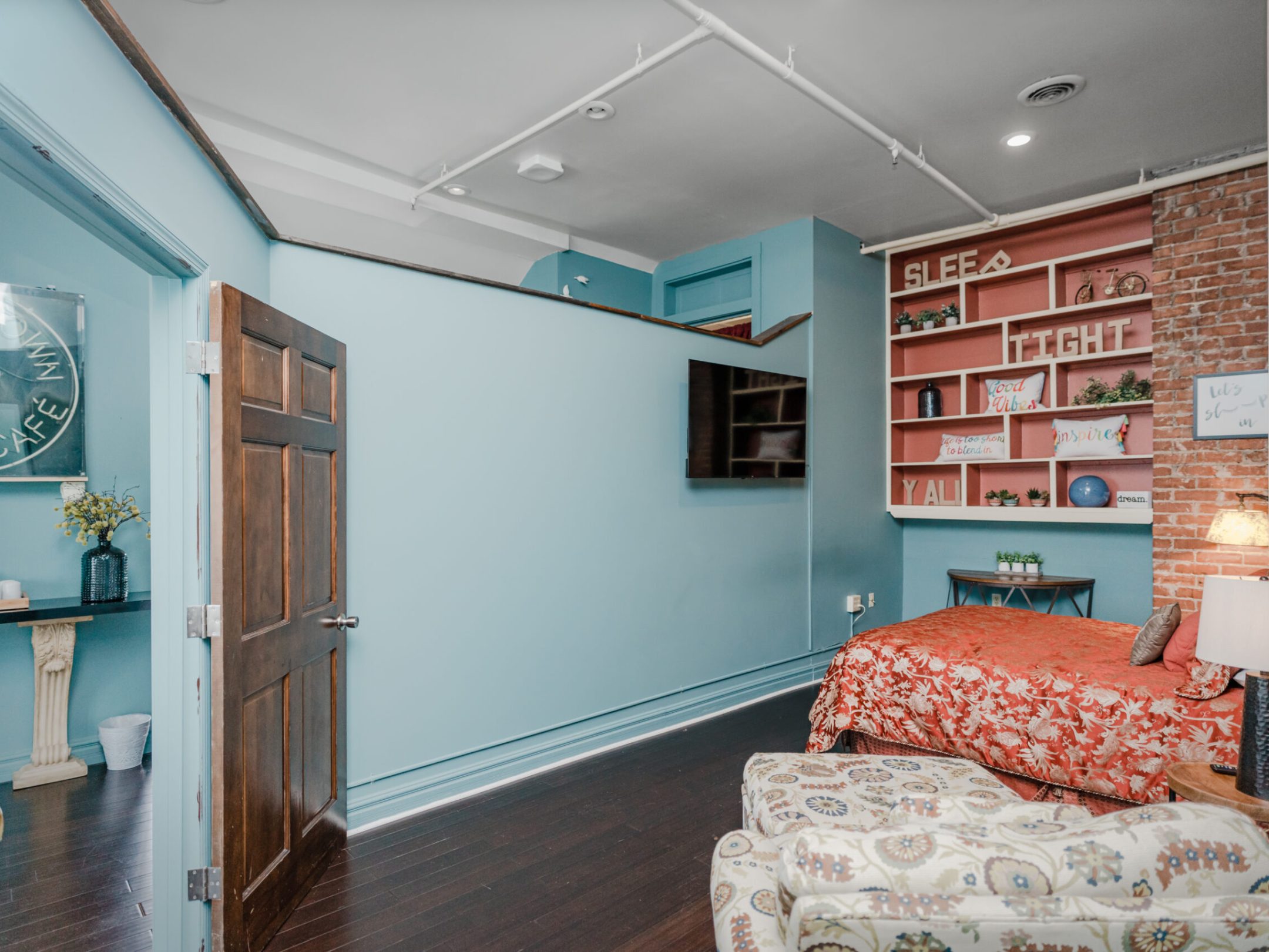 a screen shot of a living room